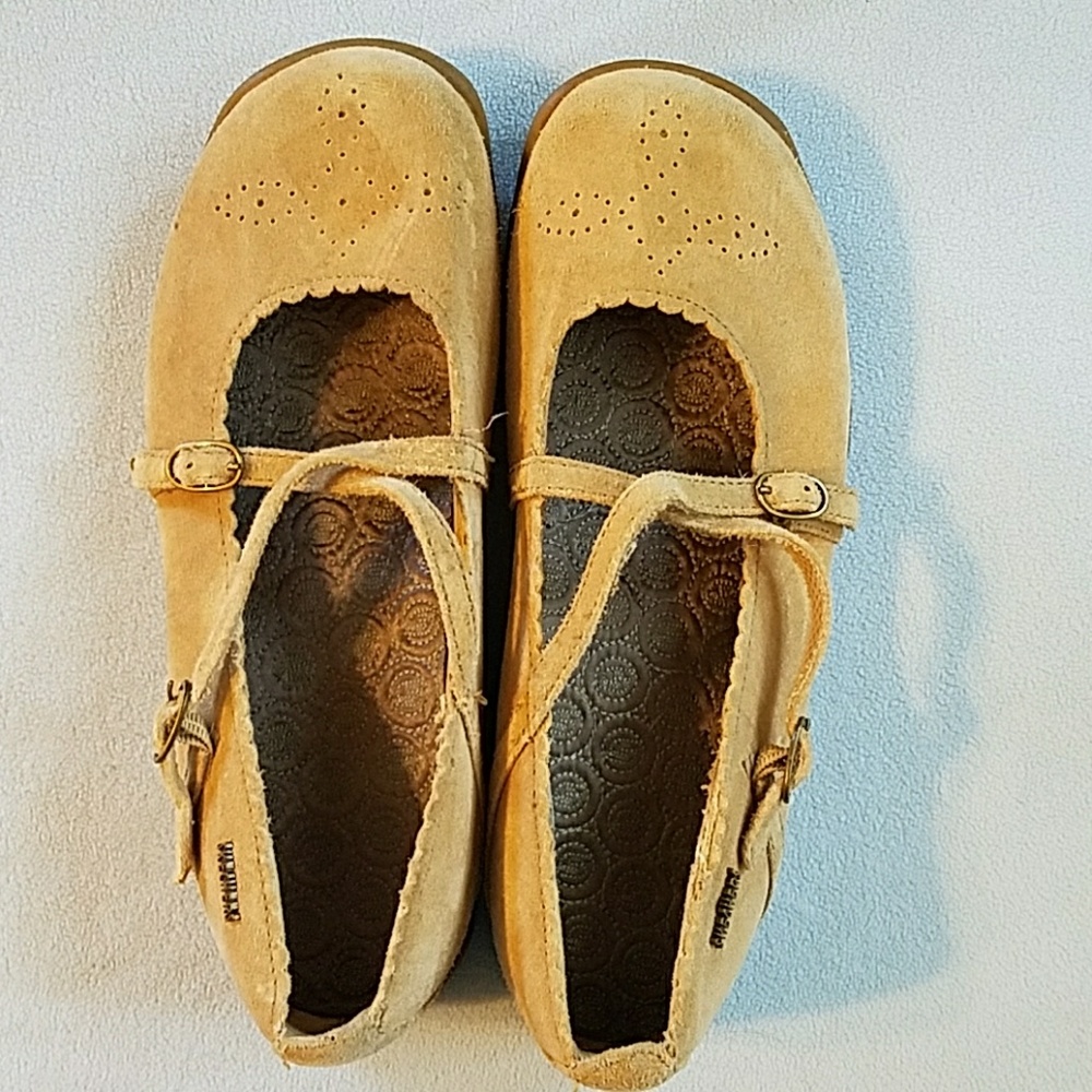 Sketchers Size 9 brown loafers/flats